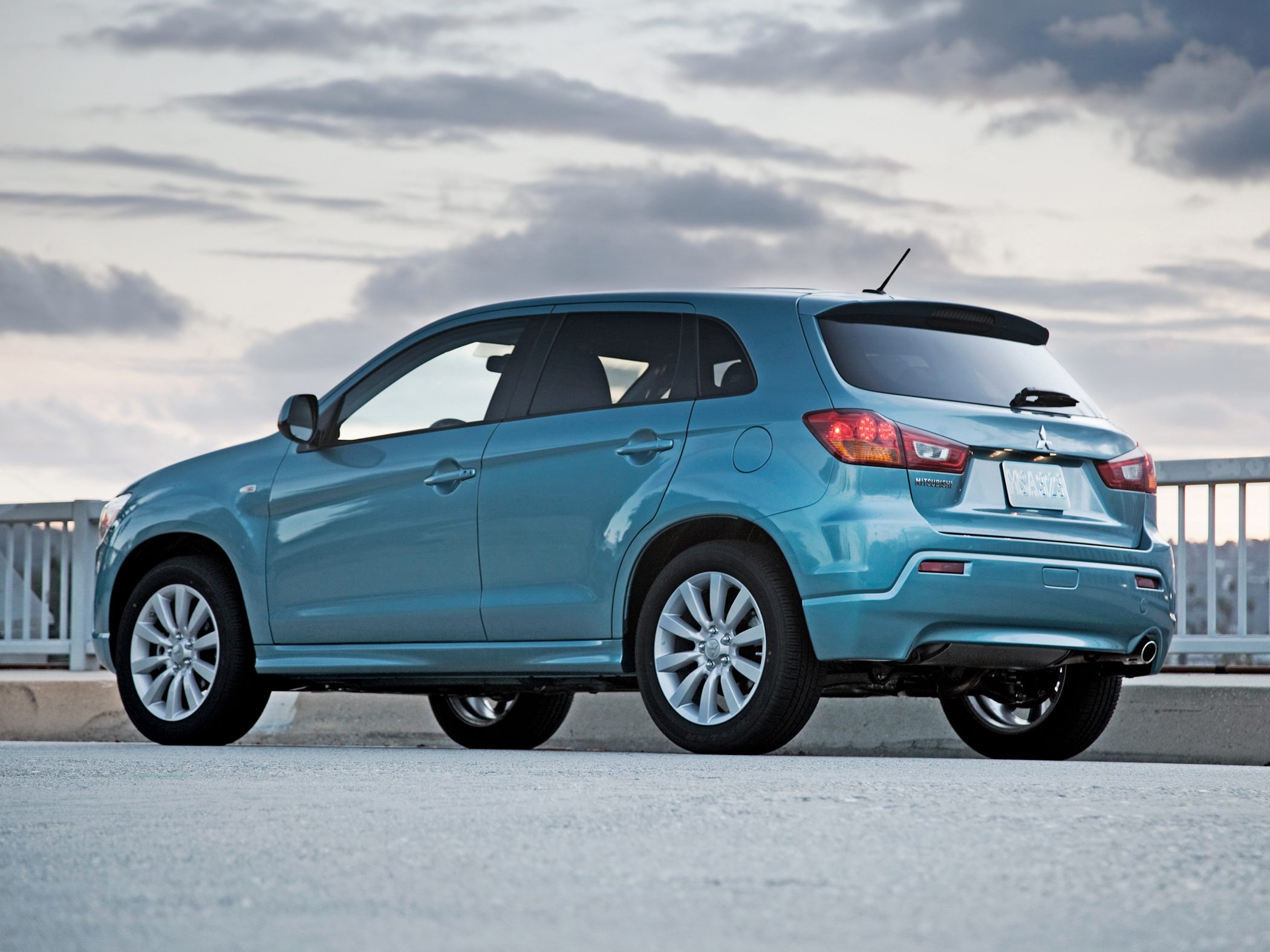 2012 Mitsubishi Outlander Sport Specs, Prices, VINs & Recalls ...